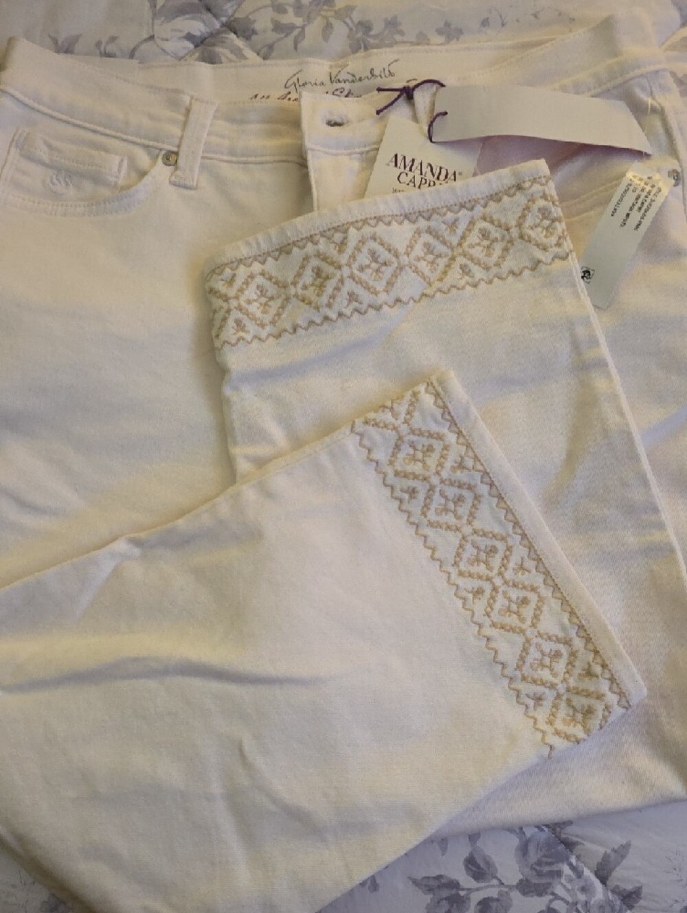 Gloria Vanderbilt White High-Rise Slimming Jeans - Picture 4 of 7